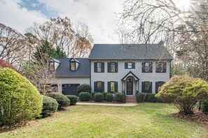 Exterior - 4,100-Sq-Ft Gem w/ Pool Table & Yard in Raleigh (Raleigh)