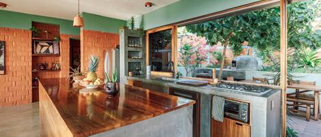 Refrigerador, horno, parrilla de estufa y lavavajillas