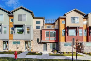Exterior - 7 Mi to Park City Mtn! Multi-Level Unit w/ Balcony (Park City)