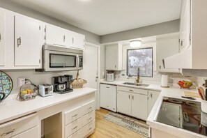 Refrigerador, microondas, parrilla de estufa y lavavajillas 