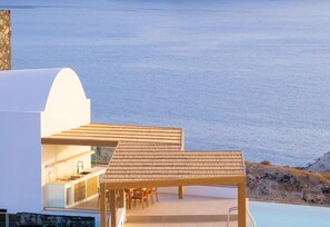 Terrace/patio - Villa Aglaida, Divine Sunset & Sea Views, Private Pool, Furnished Terrace, Oia (Santorini)