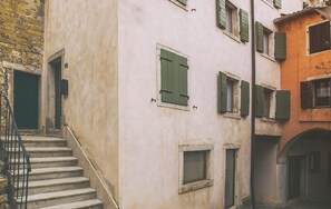 Exterior detail - Gorgeous apartment in Oprtalj with WiFi (Oprtalj)