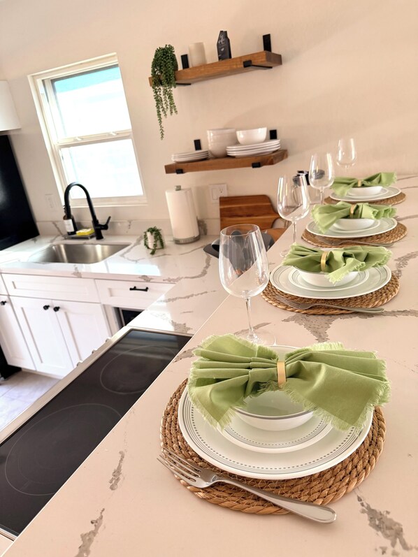 Fridge, microwave, oven, stovetop - Modern Desert Getaway in Peoria with 2-bedrooms (Peoria)