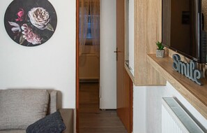 Smart TV - Gorgeous apartment in Tribalj with WiFi (Tribalj)