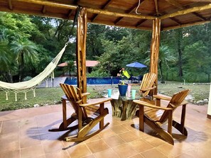 Outdoor dining - Epic Playera House- 15 min Playa Negra, Guanacaste (Provincia de Guanacaste)