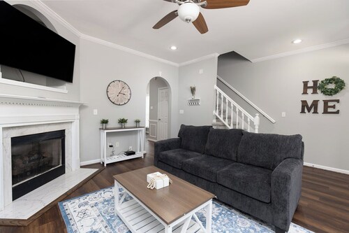 Cozy 2-bedroom townhome in charming Pelham
