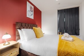 2 bedrooms, iron/ironing board, free WiFi, bed sheets - Superior City Retreat | 2BD 2BTH + Free Parking (Merseyside)
