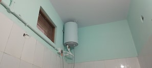 Chambre Confort Double ou avec lits jumeaux, vue ville | Salle de bain