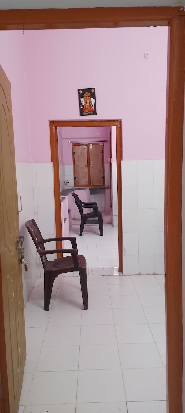 Chambre Confort Double ou avec lits jumeaux, vue ville | Wi-Fi gratuit