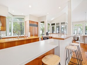 Fridge, microwave, oven, stovetop - MyStay at 35 Ruddy Turnstone - 5BR Oceanfront Luxury Living! (Hilton Head Island)