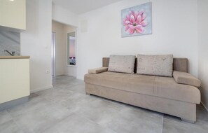 Smart TV - Stunning apartment in Tucepi with lake view (Tucepi)