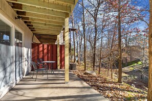Outdoor dining - Tunnel Vista-1 block to MTB Trails & Rec Center (Bella Vista)