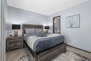 2 habitaciones, tabla de planchar con plancha, cuna de viaje y wifi 