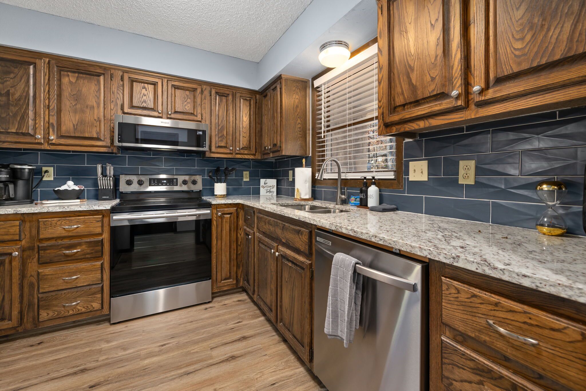 冷蔵庫、電子レンジ、コンロ、食器洗い機