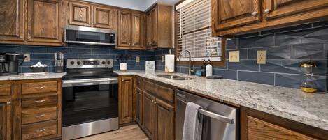 Refrigerador, microondas, parrilla de estufa y lavavajillas