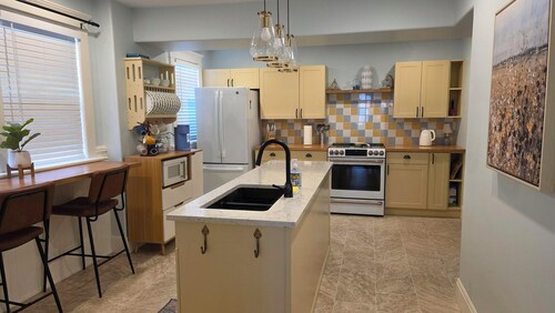 Charming Summerside Heritage Home Near Beaches & Steps from the Boardwalk