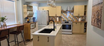 Charming Summerside Heritage Home Near Beaches & Steps from the Boardwalk