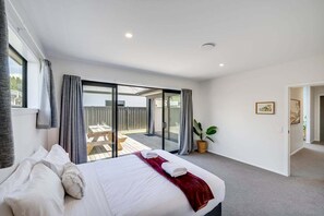 2 bedrooms, WiFi, bed sheets - Quiet on Cassin - Taradale *Pet friendly upon request (Napier)