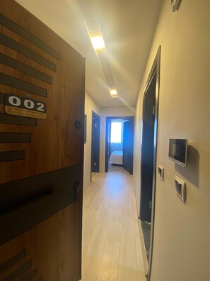 Cortinas blackout y sistema de insonorización