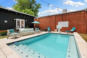 Outdoor pool, a heated pool - World Cup  Metro to Stadium  Sleeps 22+Casita (Houston)