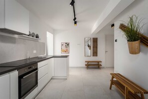Coffee/tea maker, fridge, microwave, oven - Casa Meer an sea-view retreat with panoramic pool (Zagorje)