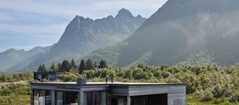 Arctic Lofoten Lodge Lyngvær Luggombu with hot tube