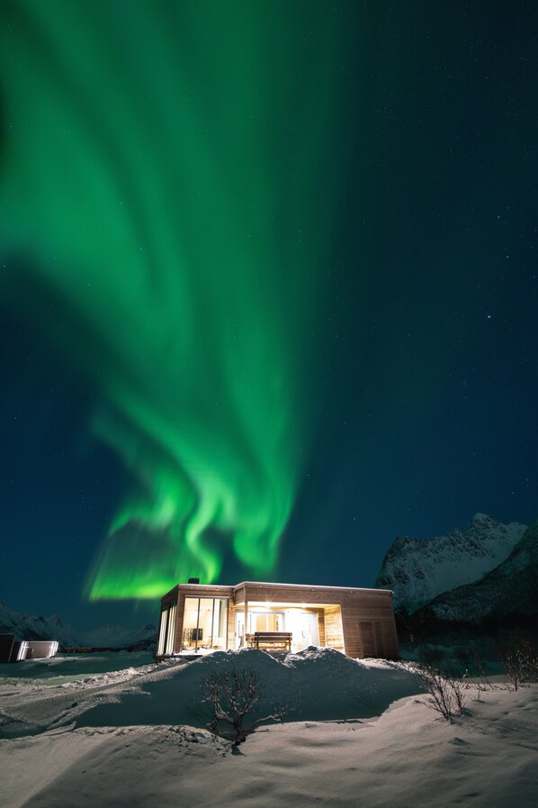 المنشأة من الخارج