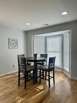 Dining - Hidden Gem/House/4 BR /Powder Springs. (Powder Springs)