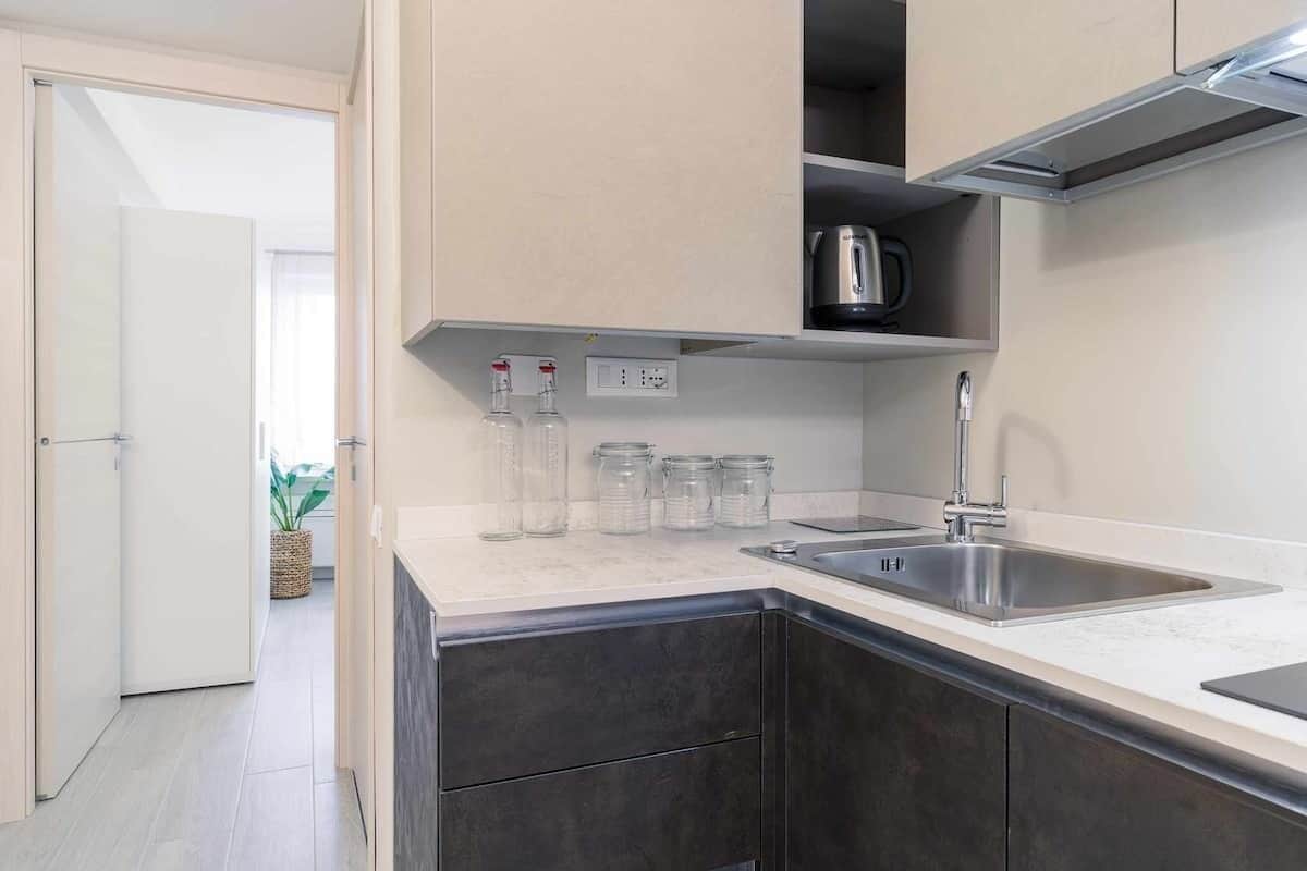 Microonde, piano cottura, lavastoviglie