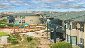 Outdoor dining - Monterey Coast 2BR Villa at WorldMark Marina Dunes – Steps to Beach & Comfort (Marina)