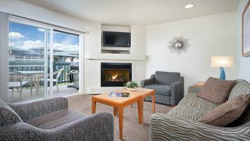 Smart TV, fireplace