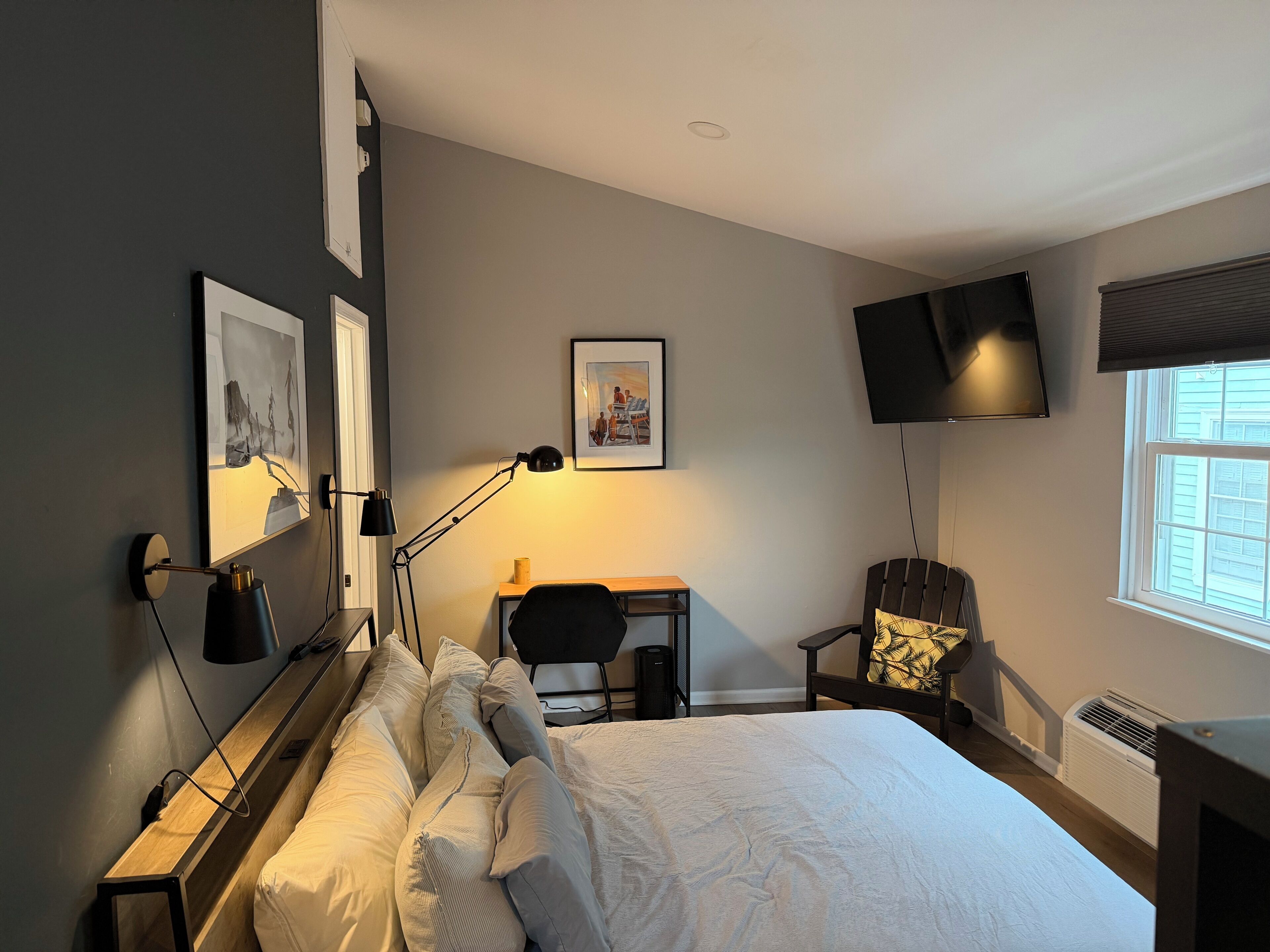 1 dormitorio, tabla de planchar con plancha, wifi y ropa de cama