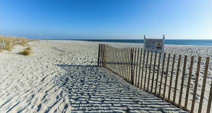 Cape May Beachfront · Pet-friendly · Beach Gear