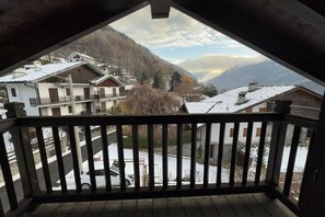 Property grounds - 20 minutes from the Cervino Sky Paradise ski lift (Antey-Saint-André)