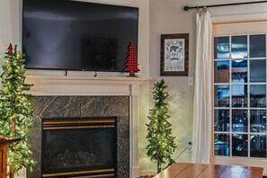 Interior - City Views! 2 Bedroom Condo Whispering Pines! (Pigeon Forge)