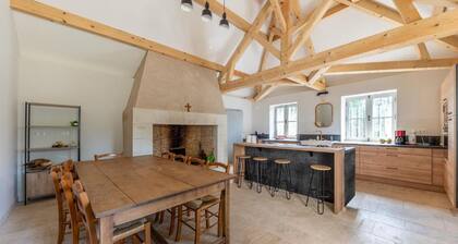 Stunning home in Marmagne with WiFi