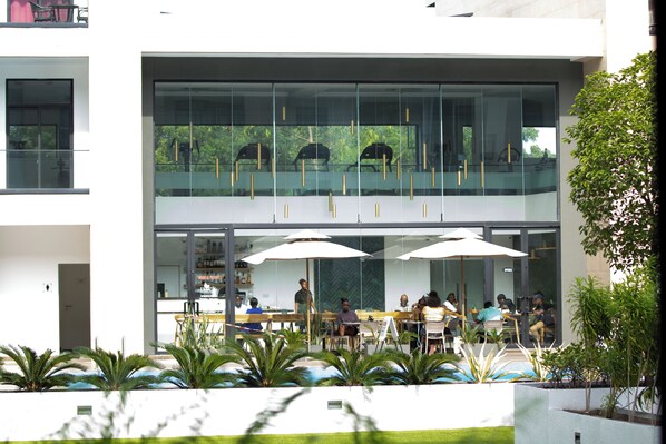 Restaurant - VIP at Embassy Gardens  (Accra)