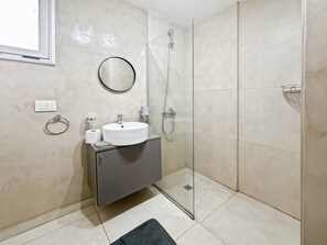 Bathroom amenities - Comfortable Studio With Balcony and Excellent Location (Buenos Aires)