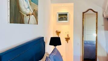 1 chambre, lit parapluie, Wi-Fi gratuit, draps fournis