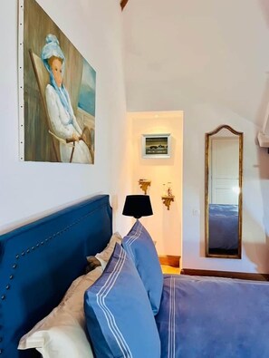 1 chambre, lit parapluie, Wi-Fi gratuit, draps fournis