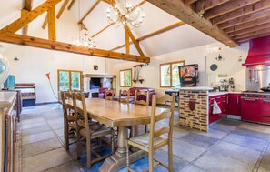 Dining - Amazing home in Acquigny (Acquigny)