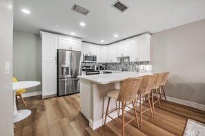 Fridge, microwave, oven, stovetop - Modern Pet-Friendly 2BR Condo (Apollo Beach)