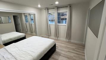 2 bedrooms, internet, bed sheets