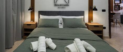 Bureau, fer et planche à repasser, lit parapluie, Wi-Fi gratuit