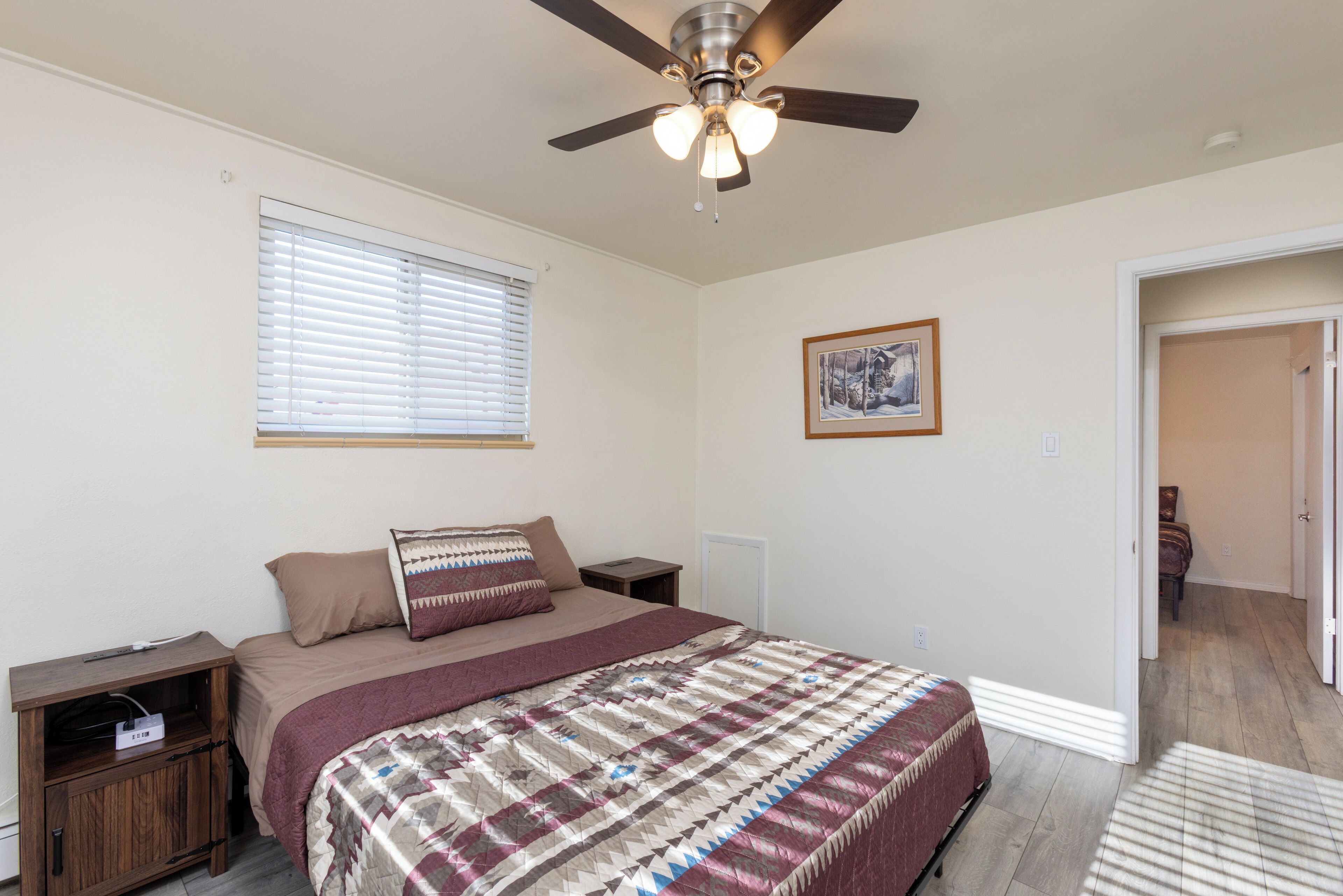 熨斗/熨衫板、免費 Wi-Fi、床單