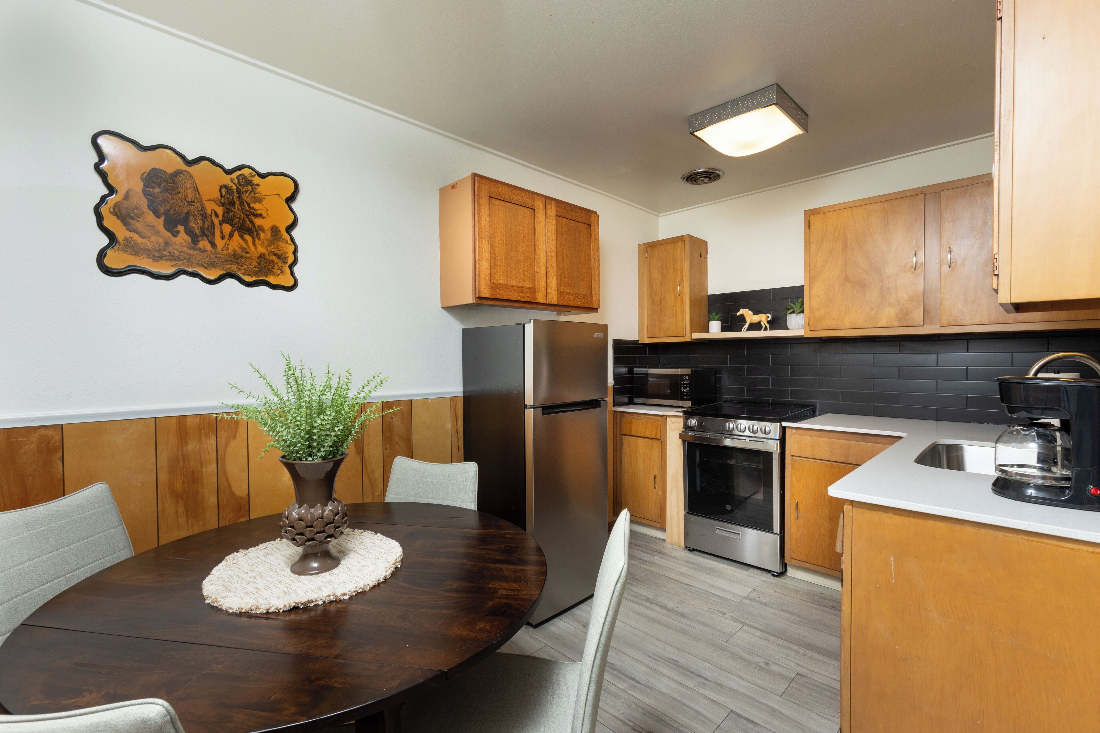 Refrigerador, microondas, horno y parrilla de estufa 