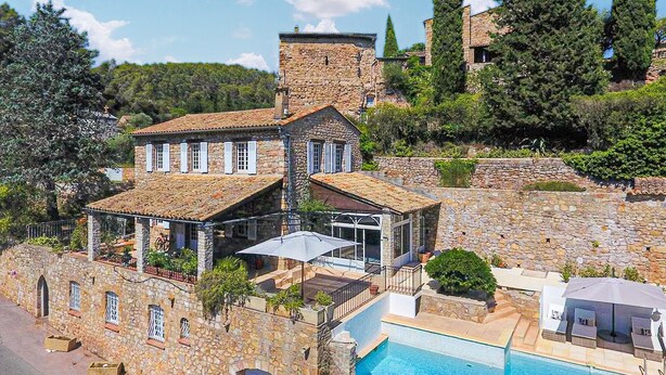 A stone building with a pool, outdoor seating, and a view of the surrounding landscape. - Lovely home in Les Arcs with private swimming pool, can be inside or outside (Les Arcs)