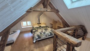 Iron/ironing board, free WiFi, bed sheets - The pedaler's hut (Fourbanne)