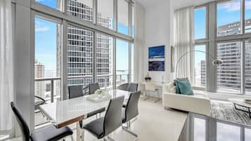 Appartamento, vista oceano | Area soggiorno