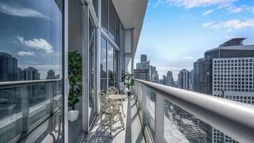 Appartement, vue sur la ville | Restauration en plein air